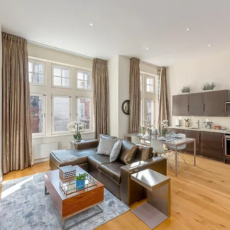 Apartment Moments From Hyde Park & Notting Hill With Free Luggage Storage And Washing Machine *