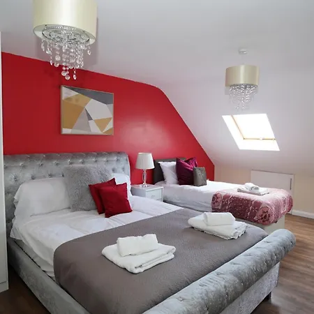 59b Comfortable 3 Bedroom House By Easy 2 Manage *
