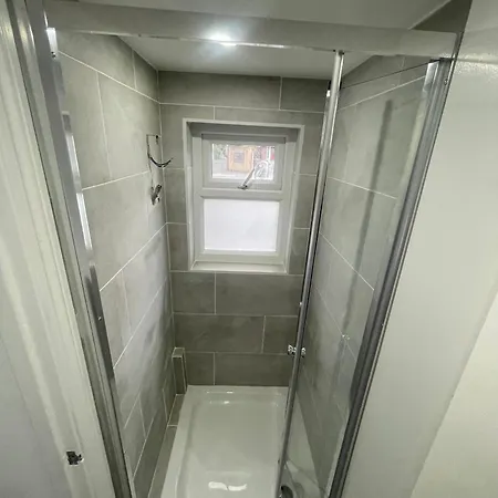 Apartament Self-contained & Kitchen Sutton (Greater London)