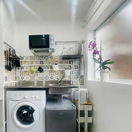 Self-contained & Kitchen Apartament Sutton (Greater London)