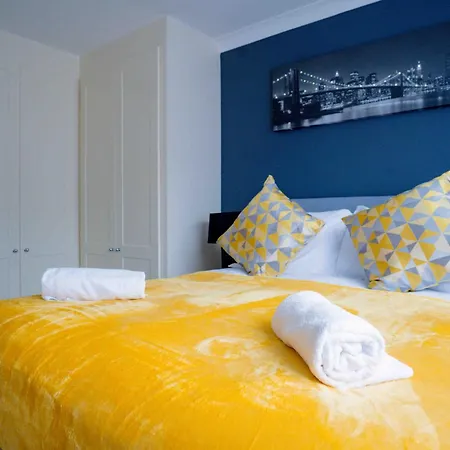 Modern 2 Bedroom Belvedere