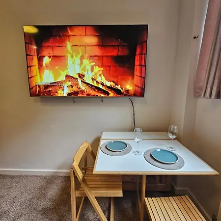 Cosy Flat, Long Term Welcome * London