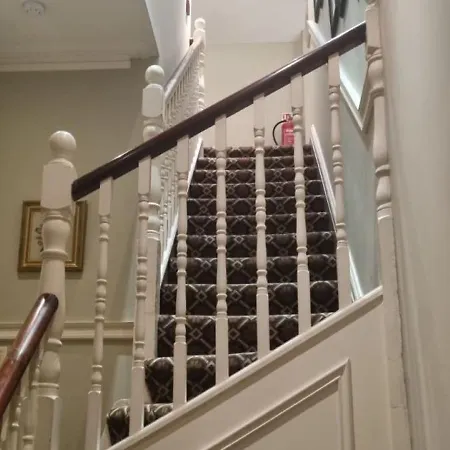 The Cranley Otel