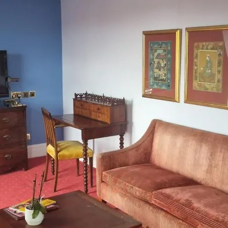 The Cranley Otel