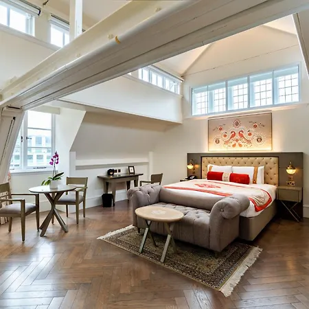 The Lalit 5*