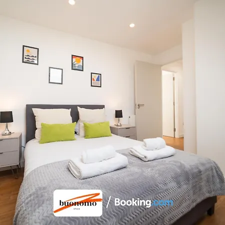 Two Bedroom At Buonomo Short Lets & Serviced *