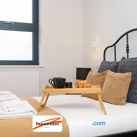 Two Bedroom At Buonomo Short Lets & Serviced Close To Wimbledon Tennis Courts Apartment London