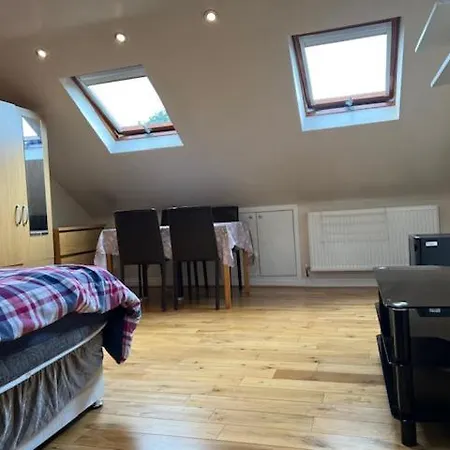 Guest house Spacious And Modern En-suit