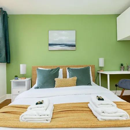 Expansive 2br Flat, Holloway Road * ロンドン