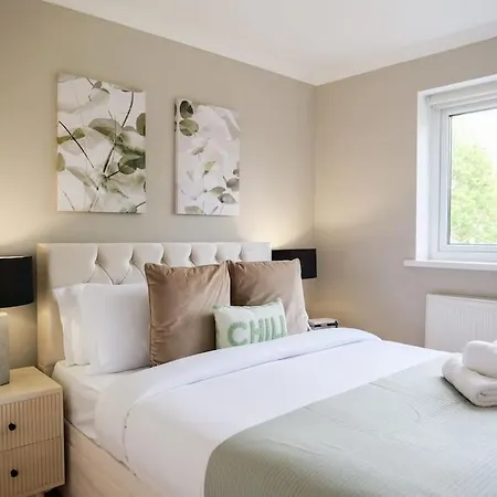 Holiday home Large 6 Bedroom Retreat In Holland Park London