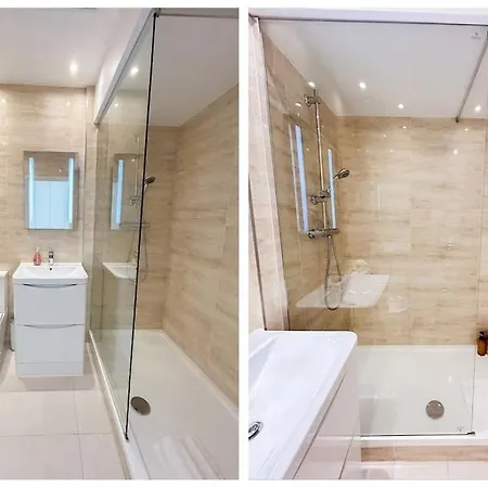 Large 6 Bedroom Retreat In Holland Park Holiday home