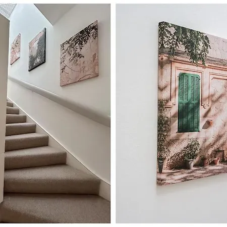 Large 6 Bedroom Retreat In Holland Park London
