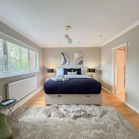 Holiday home Large 6 Bedroom Retreat In Holland Park