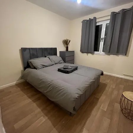Charming 1 Bedroom Flat In Hackney London