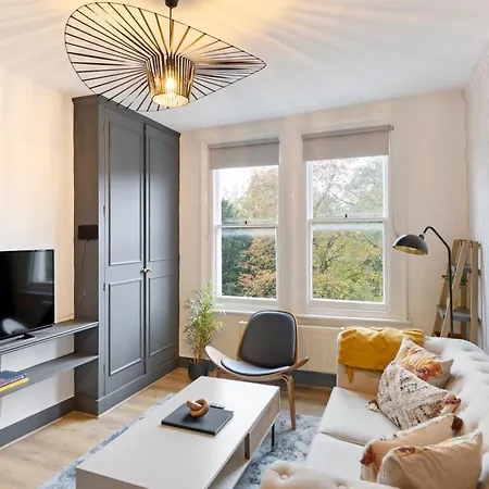 Bright & Airy Rooftop In Appartamento Londra