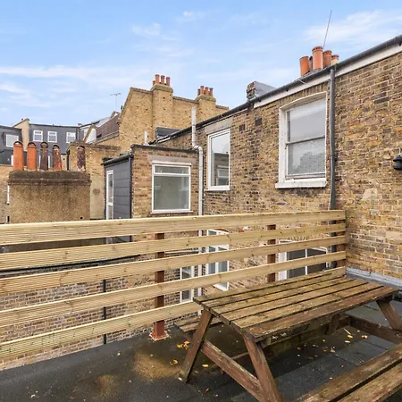 Appartamento Bright & Airy Rooftop In