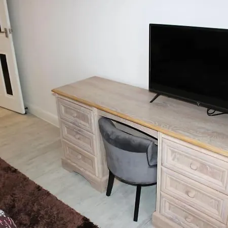 아파트 Bowery - 2 Bedroom *