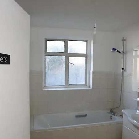 Bed & Breakfast Oyo Timi London