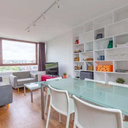 דירה Unique Spacious Central 3 Bedroom With Rooftop Terrace
