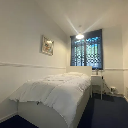 Spacious & Welcoming 4bd House - Kennington * ロンドン