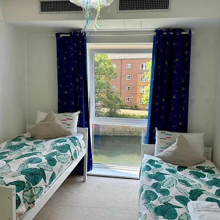 Apartament Two Double Bedroom Duplex Flat Londyn