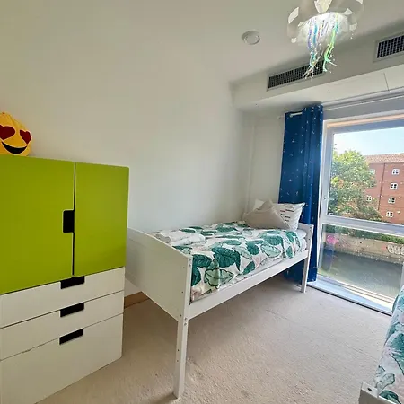 Two Double Bedroom Duplex Flat *