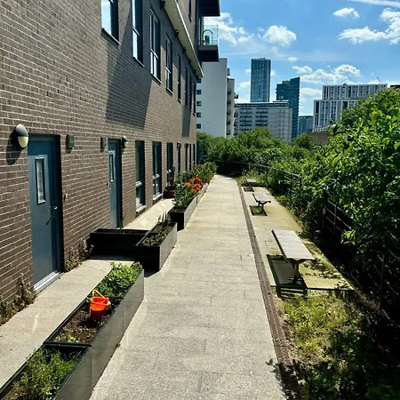 Two Double Bedroom Duplex Flat Apartament Londyn