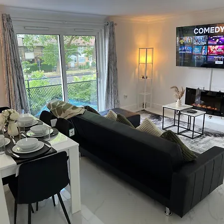 Warner Stratford - 20mins To Central Apartment *