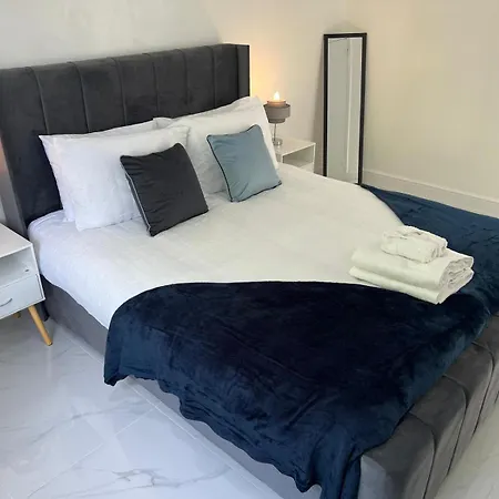 Warner Stratford - 20mins To Central Apartment