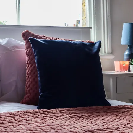 Apartment Zee Homes W6 *