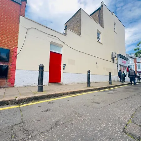 Apartment Zee Homes W6 London