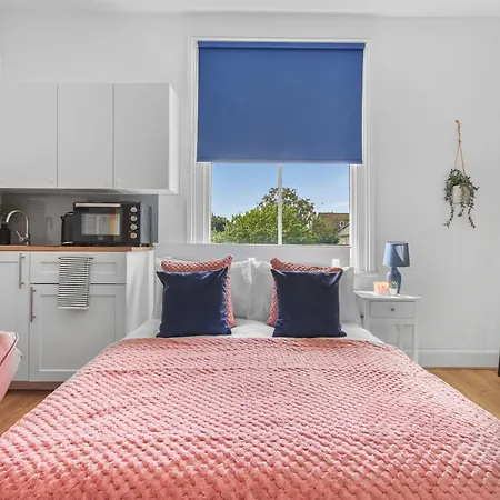 Zee Homes W6 * London