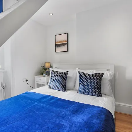 Apartment Zee Homes W6 *