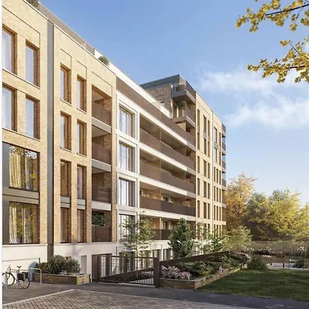 High-spec 1x Large Bedroom Apartment *