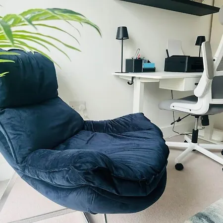 High-spec 1x Large Bedroom Apartment