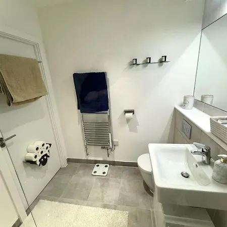 Apartment High-spec 1x Large Bedroom *
