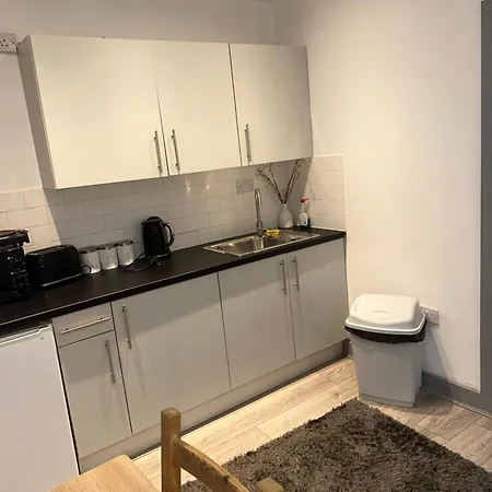 Modern Flat In Romford *