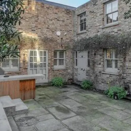Fabulous Oasis For Unique Experience In Clapham * London