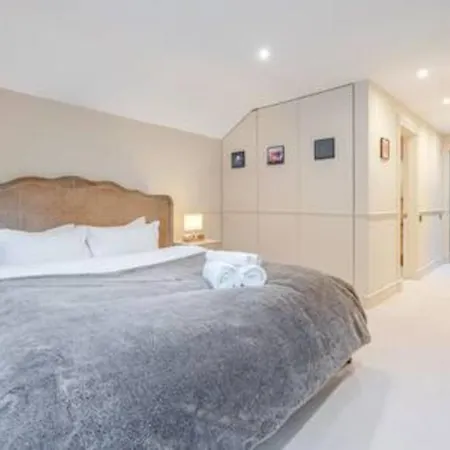Fabulous Oasis For Unique Experience In Clapham Holiday home