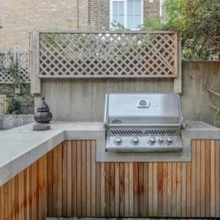 Fabulous Oasis For Unique Experience In Clapham London