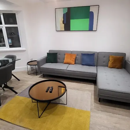 New Modern 2 With Garden And Parking Mill Hill