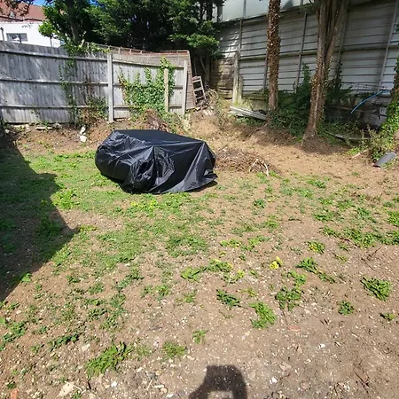 New Modern 2 With Garden And Parking *