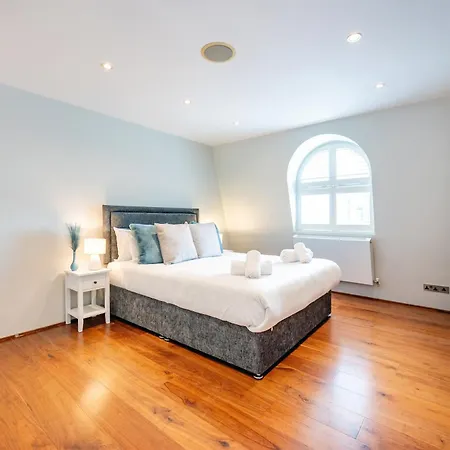 Welcome South Kensington
