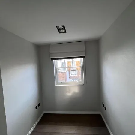 Lovely 6 Bedroom House *
