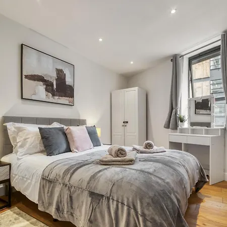A Vibrant 2 Bed & 2 Bath In Old Street Zone 1 Appartamento Londra
