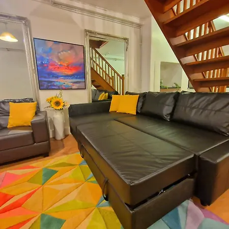 Duplex With 3 Bedrooms And Large Sofa-bed Back Patio, Near Angel And King's Cross Station Appartement Londres