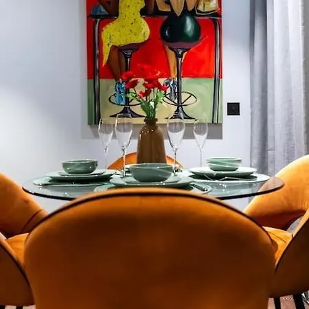 Luxurious Haven In Iconic Battersea Power Station Apartment