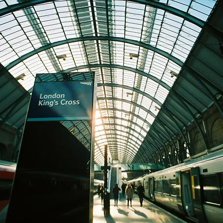 The Chalton Funk-in Kings Cross Apartment London