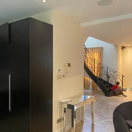 Luxury House London