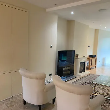 Luxury House Apartment